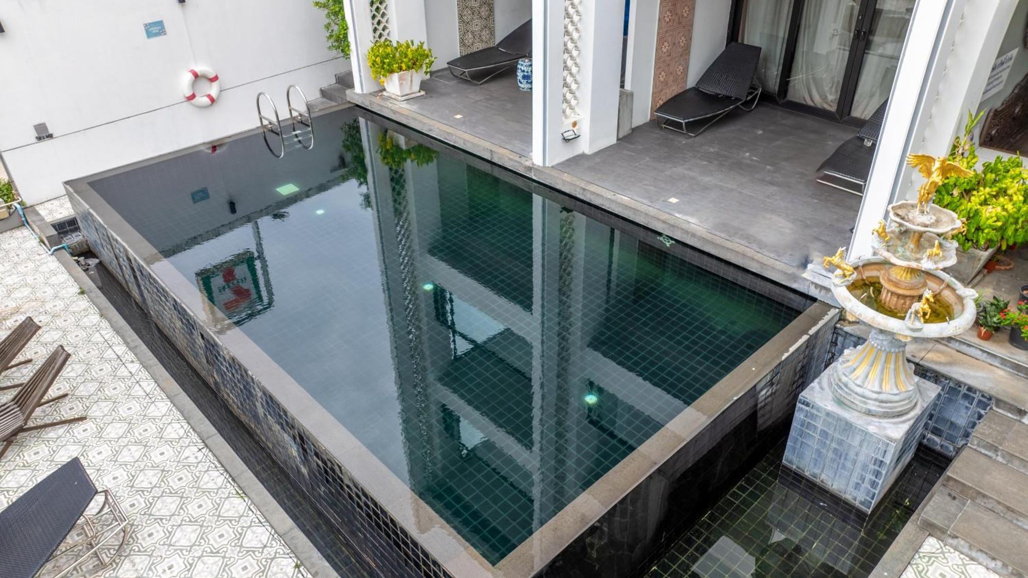 See Sea Villa Hotel Patong Exterior photo