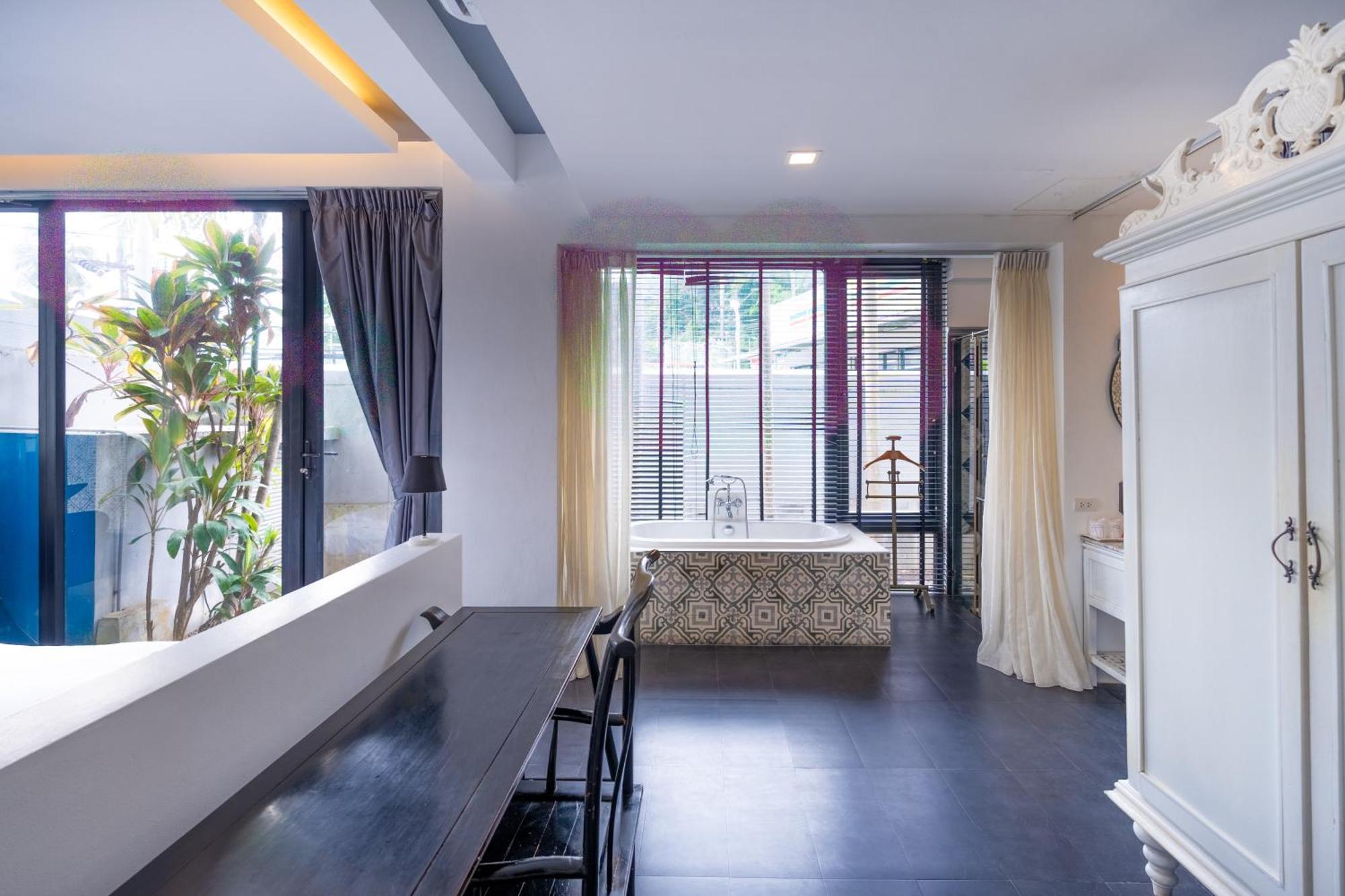 See Sea Villa Hotel Patong Exterior photo